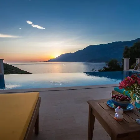 Villa Fleming - A Sea View Paradise *